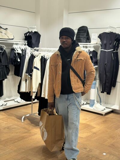  ,   Oheneba, 27 ,   ,   