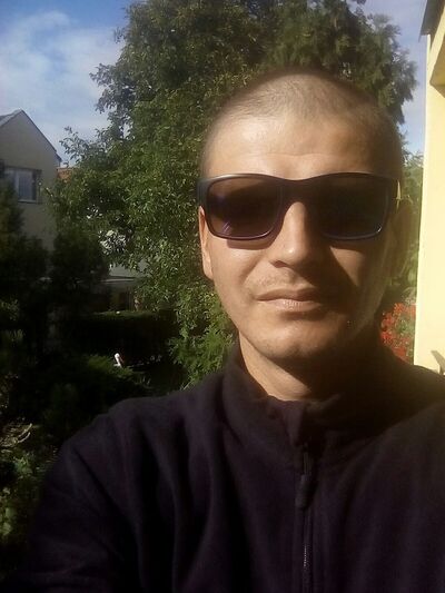  -,   Yauheni, 42 ,   ,   , c 
