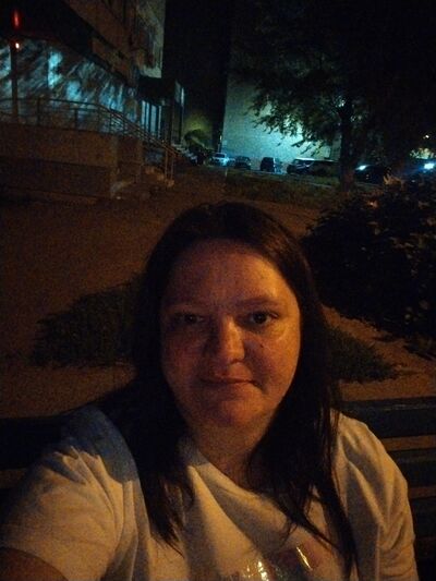  ,   Anastasia, 42 ,   c 