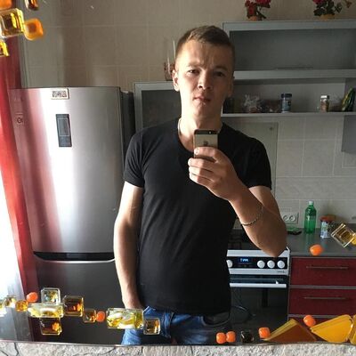  ,   Oleksandr, 32 ,   ,   