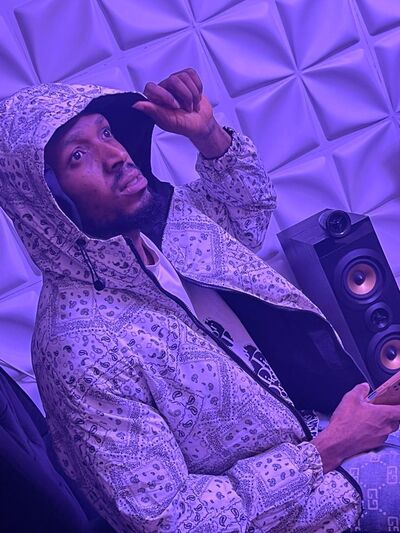  Awka,   Khalifa, 28 ,   ,   