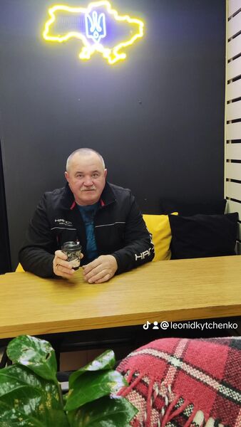  ,   Leonid, 62 ,   ,   , c 
