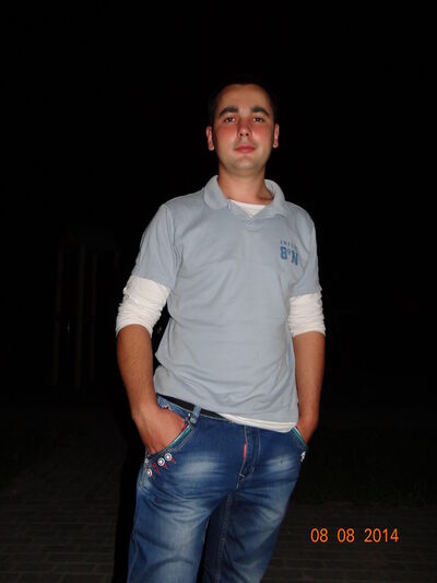  ,   Niky, 32 ,   