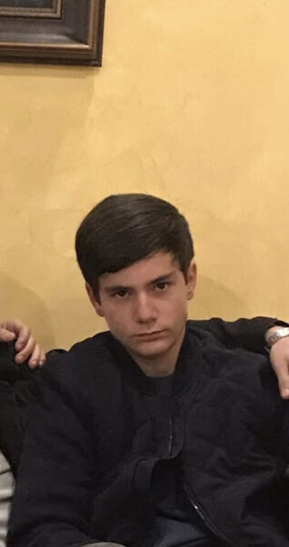  ,   Artur, 19 ,   ,   