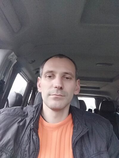  ,   Pavel, 45 ,   , 