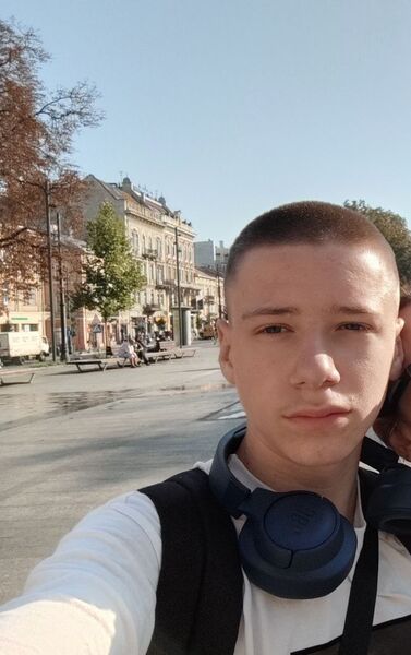  ,   Tim, 18 ,   ,   
