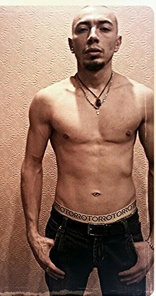  ,   Artem, 40 ,   ,   , c 