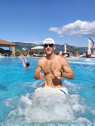  ,   Philippe, 28 ,   ,   