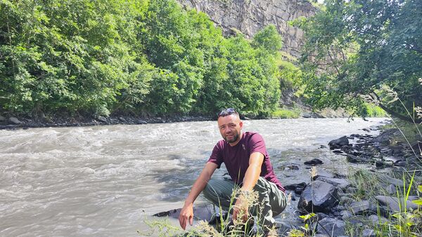  ,   Ruslan, 40 ,   ,   , c , 