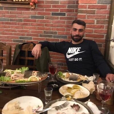  ,   Arman, 33 ,   ,   