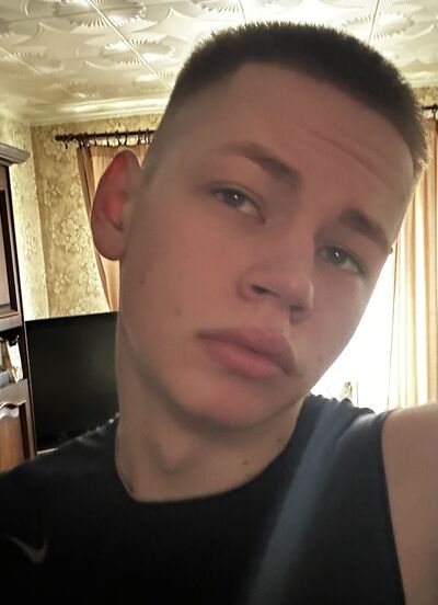  ,   Maksim, 20 ,   ,   