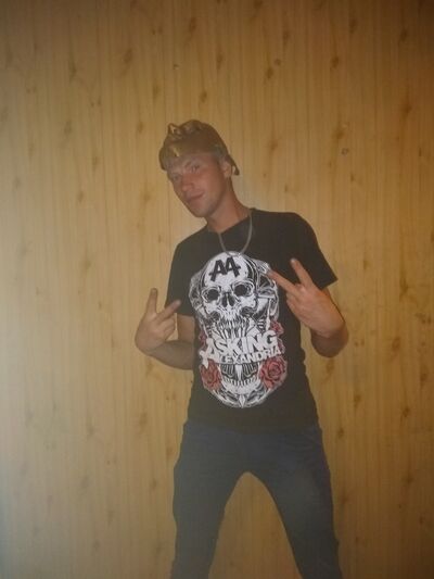  ,   Viktor, 37 ,   ,   , c 