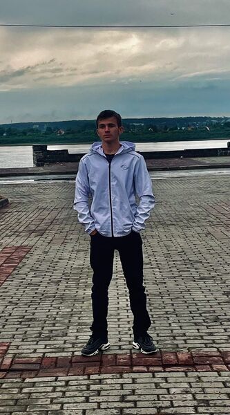  ,   Pavel, 20 ,   c , 