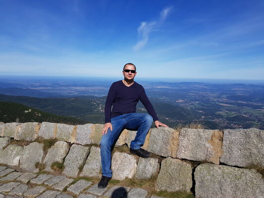  ,   Ruslan, 44 ,   ,   , c 