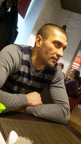  ,   Vlad, 37 ,   