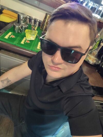  ,   Anton, 31 ,   ,   