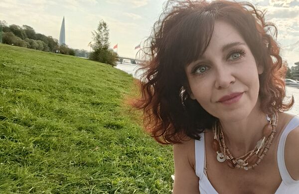  -,   Lily, 43 ,   ,   , c 