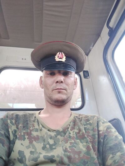  ,   Stefan, 41 ,   ,   