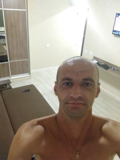  ,   Andryukha, 34 ,   