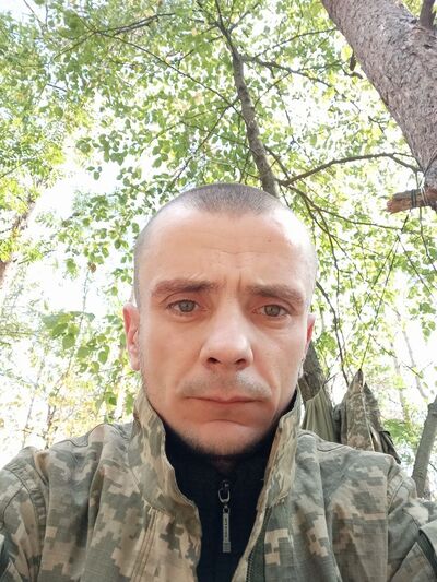  Goddard,   , 32 ,   ,   