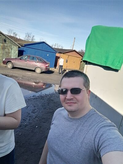  ,   Sergei, 34 ,  