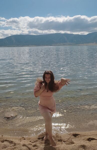  ,   Elena, 25 ,   ,   , c 