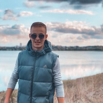  ,   Artyom, 21 ,   ,   , c 