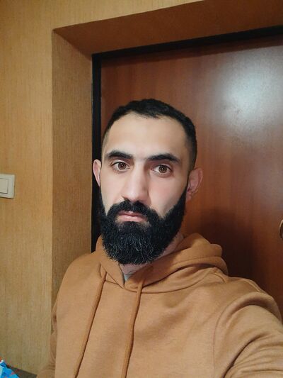  ,   Artur, 34 ,   ,   