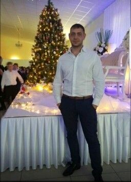  ,   Alex, 35 ,   