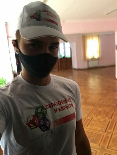  ,   Valentin, 22 ,   ,   , c 