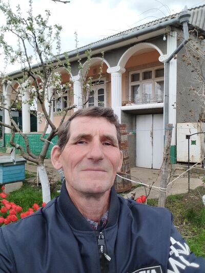  ,   Vladimir, 68 ,   c 