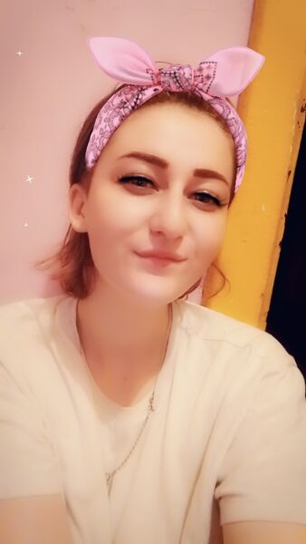  ,   Veronica, 23 ,   c 