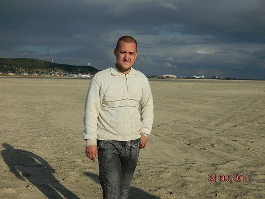  ,   Denis, 42 ,   