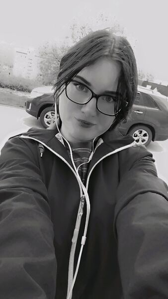  ,   Lara, 26 ,   c , 