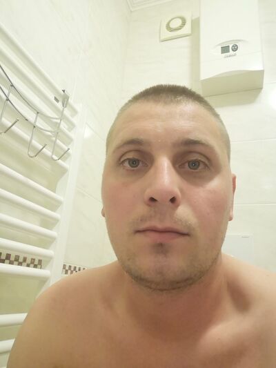  ,   Niko, 39 ,   