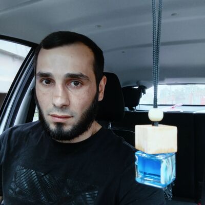  ,   Maga, 32 ,   ,   
