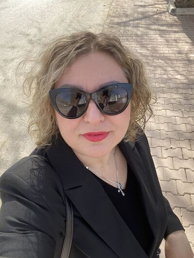  ,   Natalia, 44 ,   c 