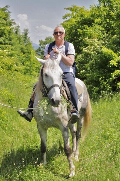  ,   Alex, 52 ,   ,   