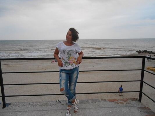  ,   Marina, 47 ,     , c 