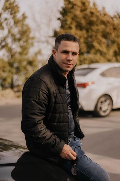  ,   Valery, 32 ,   ,   
