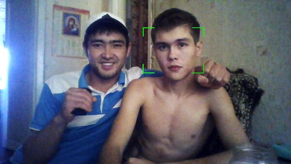 ,   Viktor, 31 ,   