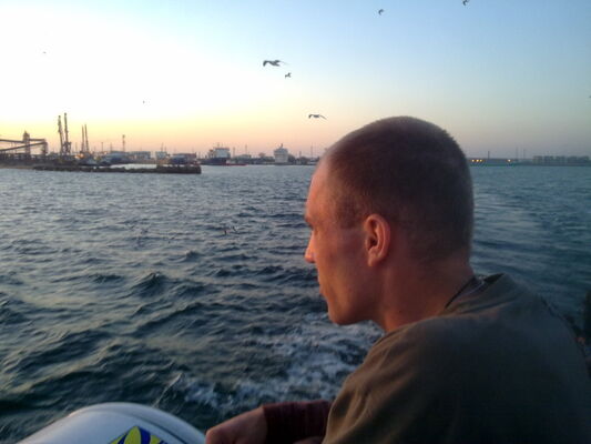  ,   Denis, 40 ,     , c 