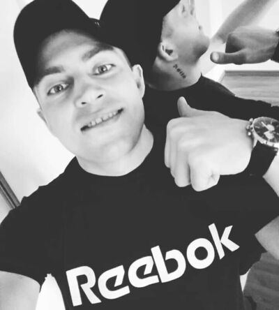  ,   Valentin, 37 ,   ,   , c 