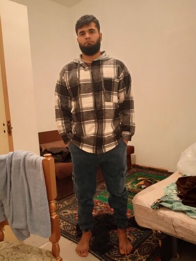  ,   Amar, 26 ,   ,   