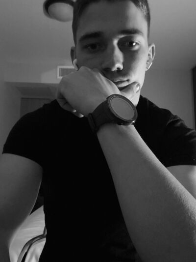  ,   Alex, 28 ,   c , 