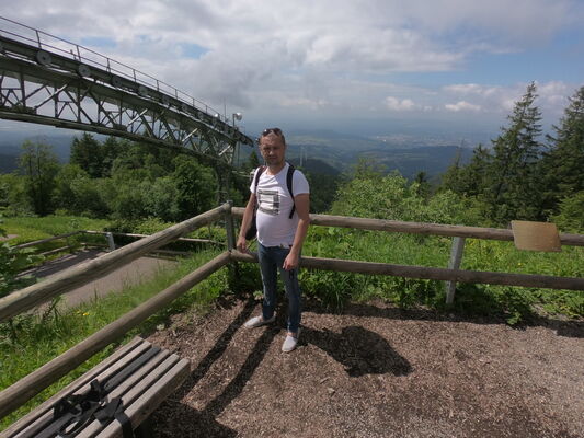  ,   Lilic, 45 ,   ,   , c 