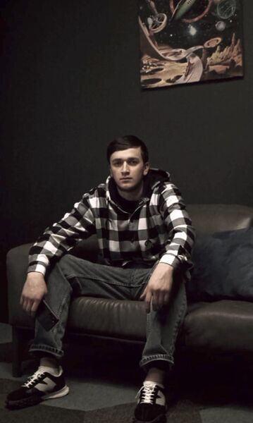  ,   Sad, 22 ,   ,   