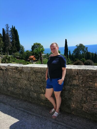  ,   Antonina, 37 ,   c 