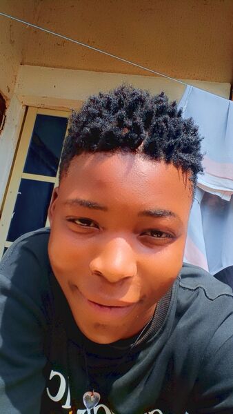  Udugampola,   James, 24 ,   ,   