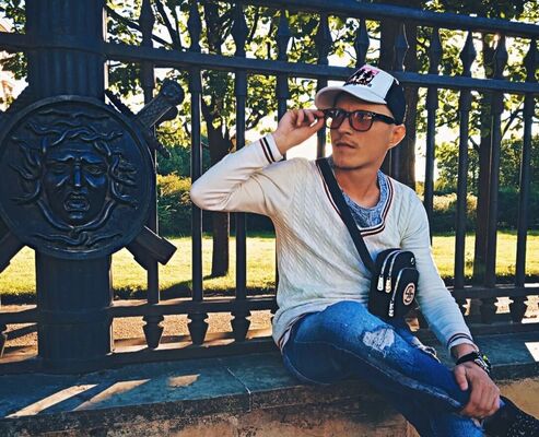 -,   Marlon, 37 ,   ,   